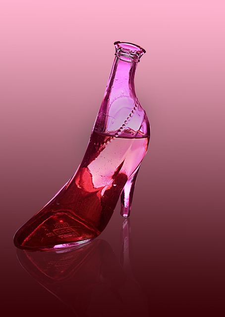 靴デザインのワインボトル